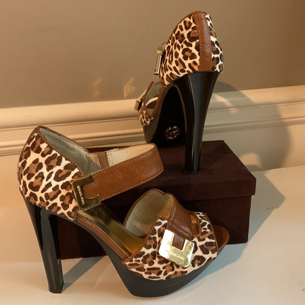 Michael Kors Beverly Calf hair animal Print Sandals - Picture 7 of 12